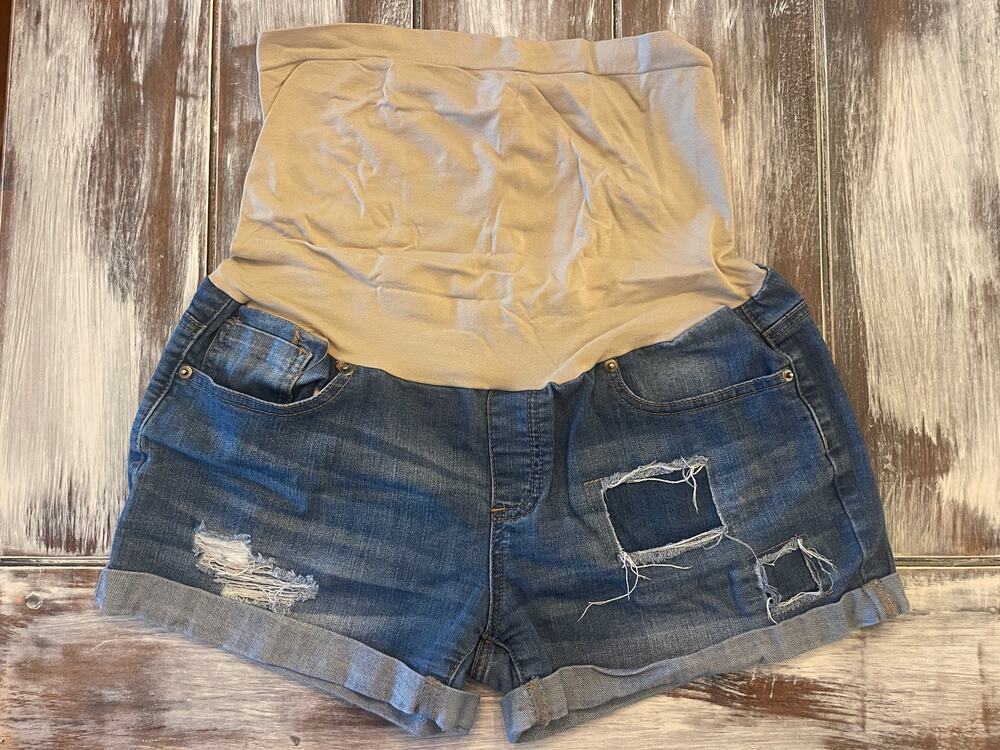 Bella Vida Maternity Jean Shorts Distressed Size Medium